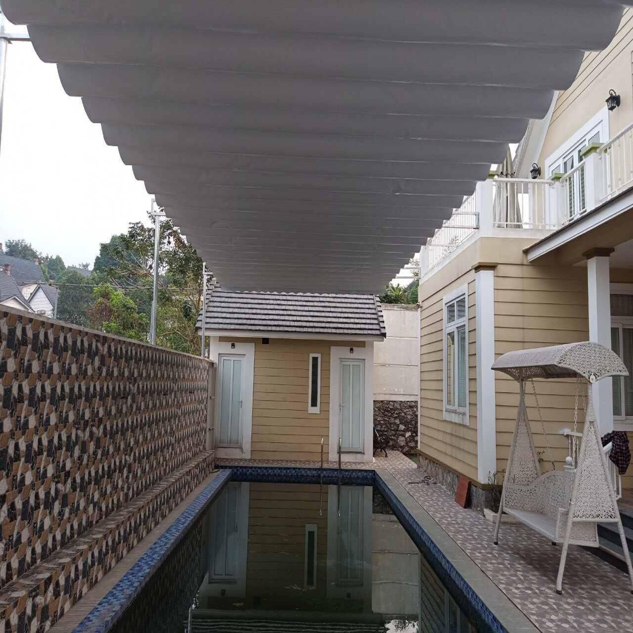 Bạt Xếp Lượn Sóng Di Động