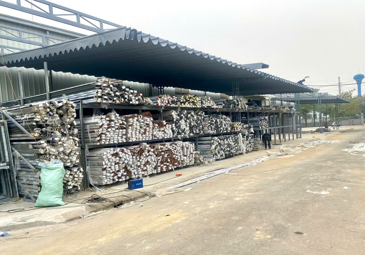 Sự Tiện Lợi Của Bạt Xếp Di Động Cho Hàng Quán Tại Hòa Phát Hà Nội